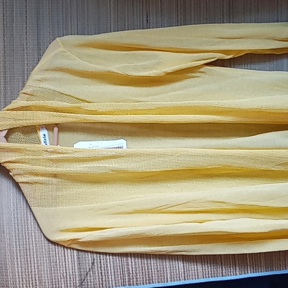 Cover up sweater - Picture 1 of 6